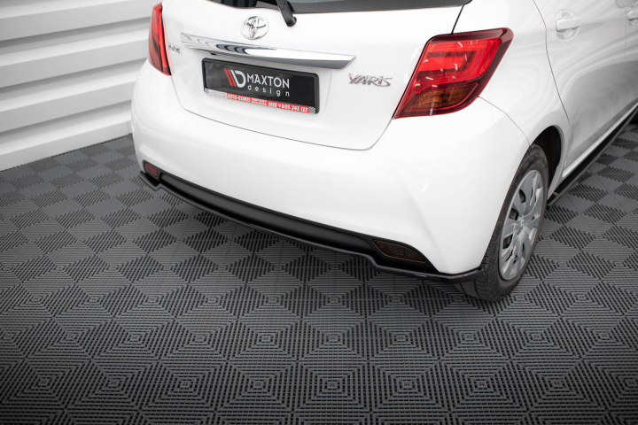 Central Rear Splitter Toyota Yaris Mk3 Facelift 2014-2017 Maxton Design in the group Select car model / Toyota / Yaris / Styling / Rear spoiler at DDESIGN Scandinavia AB (TO-YA-3-RD1G)