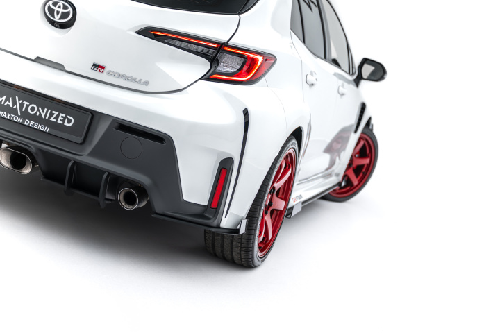 Street Pro Rear Side Splitters + Flaps Toyota GR Corolla Mk12 in the group Select car model / Toyota / GR Corolla 2022+ at DDESIGN Scandinavia AB (TOCO12GR4CNC-RSD1BRBRSF1G)