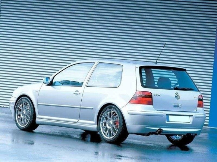 VW Golf IV 1997-2003 25TH Anniversary Look Rear Skirt (with 1 exhaust hole) V.2 Maxton Design in the group Select car model / VW / Golf 4 97-04 / Styling at DDESIGN Scandinavia AB (VW-GO-4-25TH-R2A)