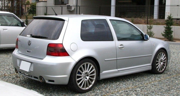 VWGOLF 4 3 DOOR < R32 LOOK > 1997-2006 SIDE SKIRTS Maxton Design in the group Select car model / VW / Golf 4 97-04 / Styling at DDESIGN Scandinavia AB (VW-GO-4-R32-S1A)
