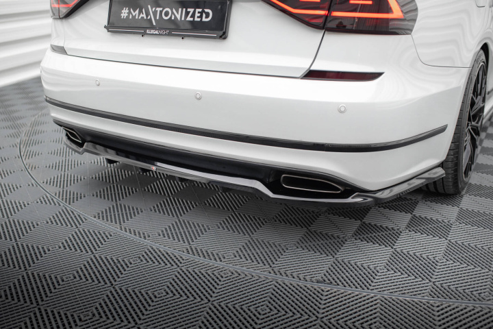 Volkswagen Passat GT B7 2010-2014 Central Rear Splitter (With Vertical Bars) Maxton Design in the group Select car model / VW / Passat 05-14 / Styling at DDESIGN Scandinavia AB (VW-PA-B7-GT-RD1G-RD2G)