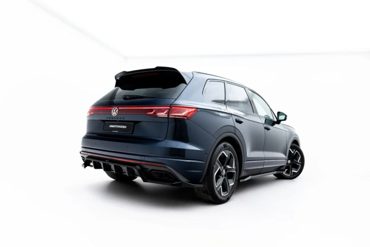 Volkswagen Touareg Elegance Mk3 Facelift 2023-2026 Central Rear Splitter (with vertical bars) V.1 Maxton Design in the group Select car model / VW / Touareg / Styling at DDESIGN Scandinavia AB (VW-TO-3F-E-RD1G-RD2G)