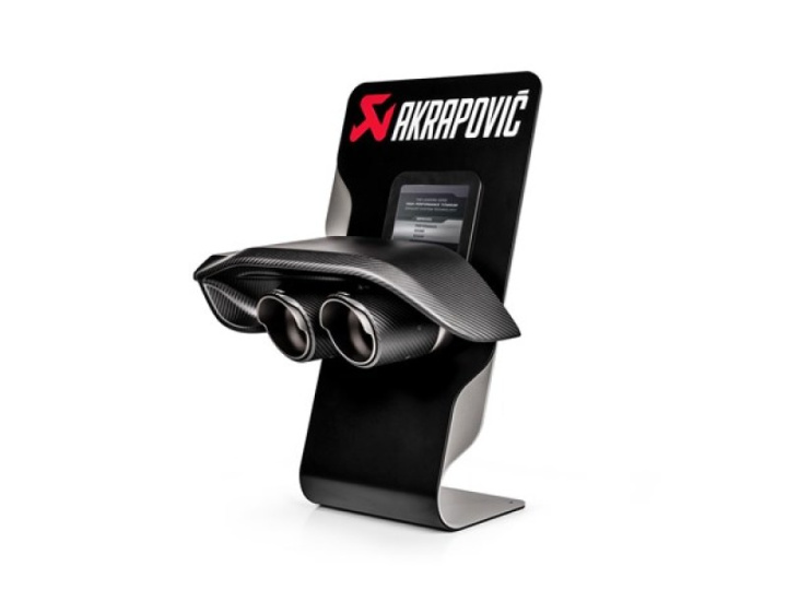 Akrapovic Counter Display with Sample Tail Pipe Set and Carbon Diffuser (High Gloss) in the group Select car model at DDESIGN Scandinavia AB (akrP-CM-CDC-1)