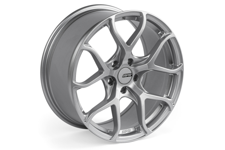 APR A01 Flow Formed - 18x8.5 - 5x112 - ET45 - 66.5mm Center Bore - Hyper Silver Wheel in the group Select car model at DDESIGN Scandinavia AB (aprWHL00015)