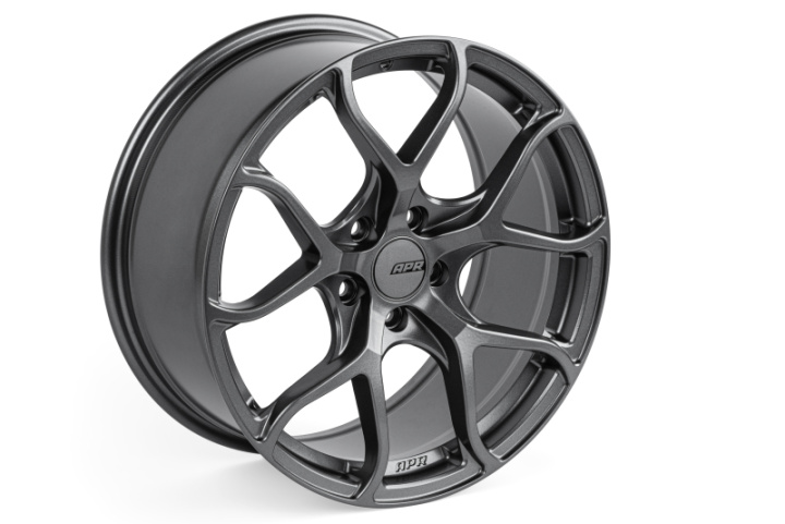 APR A01 Flow Formed - 18x8.5 - 5x112 - ET45 - 66.5mm Center Bore - Gunmetal Grey Wheel in the group Select car model at DDESIGN Scandinavia AB (aprWHL00016)
