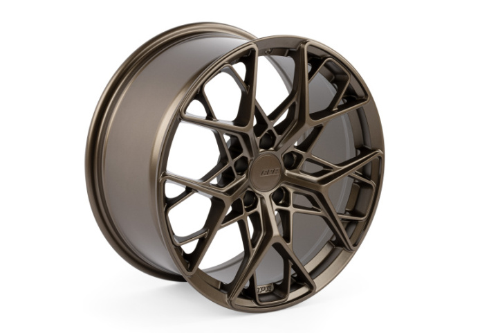 APR A02 Flow Formed - 19x8.5 - 5x112 - ET45 - 66.5mm Center Bore - Bronze Wheel in the group Select car model at DDESIGN Scandinavia AB (aprWHL00039)