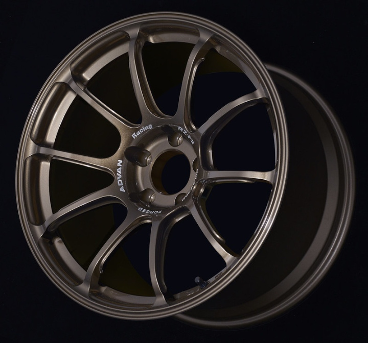 Advan RZ-F2 18x9 +35 5-114,3 Racing Umber Bronze Wheel in the group Exterior / Wheels & Tires / Wheels / Advan Racing / Advan RZ-F2 at DDESIGN Scandinavia AB (avnYA28I35EUA)