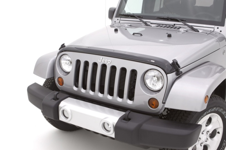 Jeep Wrangler 2007-2017 AVS Aeroskin Bug Shield in the group Select car model / Jeep / Wrangler JK 2007-2018 / Styling at DDESIGN Scandinavia AB (avs322060)