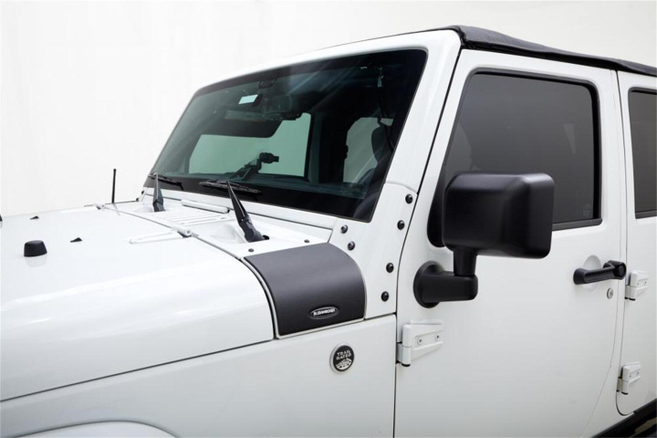 Jeep Wrangler 2007–2018 Trail Armor Cowl Guard Bushwacker in the group Select car model / Jeep / Wrangler JK 2007-2018 / Styling at DDESIGN Scandinavia AB (bus14015)