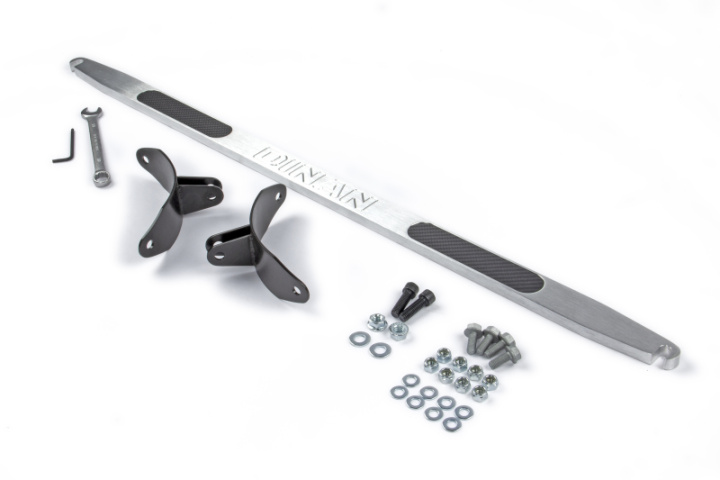 Dinan Shock Tower Brace - 1996-2003 BMW 525i/528i/530i/540i/M5 in the group Select car model at DDESIGN Scandinavia AB (dnnD180-0391)