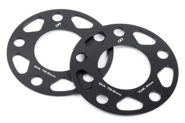 Dinan Spacers; 5x120 - 72.6mm CB - 4mm Thick in the group Select car model at DDESIGN Scandinavia AB (dnnD210-2034)