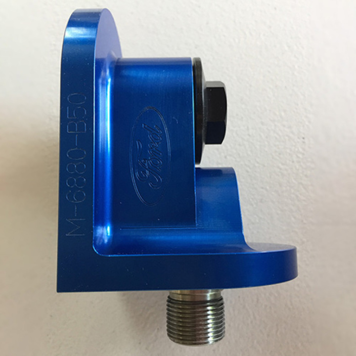Oil Filter Adaptor Pushrod V8 Ford Racing in the group Select car model / Ford at DDESIGN Scandinavia AB (frpM-6880-B50)