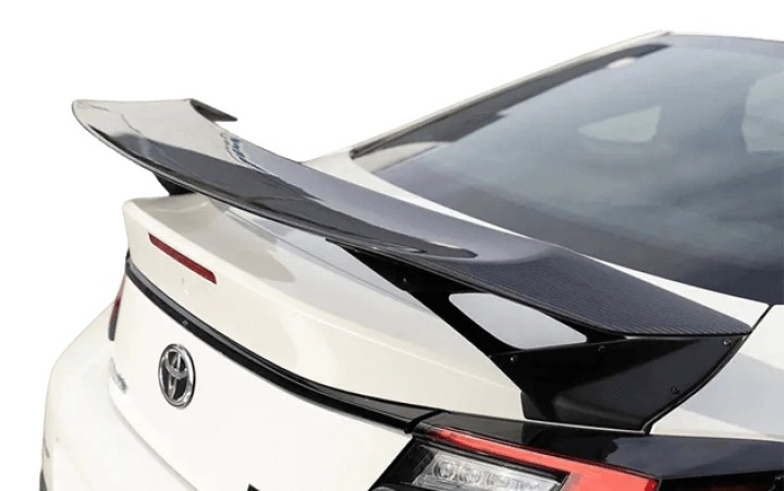 Toyota GR86 2022+ Rear Wing Side Mount V.1 Carbon GReddy X VOLTEX in the group Select car model / Toyota / GR 86 21+ at DDESIGN Scandinavia AB (gre17510237)