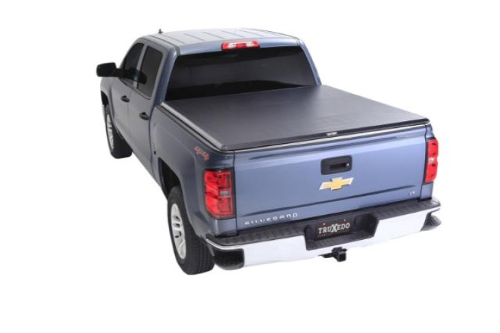 Truxedo 2014-2018 GMC Sierra & Chevrolet Silverado 1500 5ft 8in TruXport Bed Cover in the group Select car model / Chevrolet / Silverado 14+ / Styling / Bed covers at DDESIGN Scandinavia AB (trx271801)